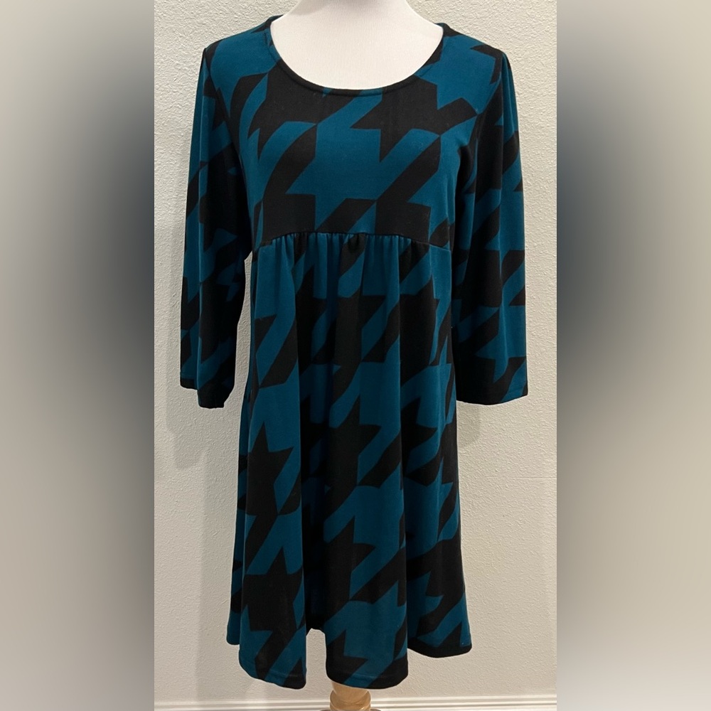 Reborn Women’s Babydoll Empire Waist Dress Plus Size 1XL Blue Black Abstract